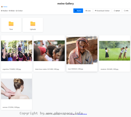 Screenshot Die Rasteransicht der CH Gallery mit Ordnern als Alben und Vorschaubildern, umschaltbar auf eine Liste, dazu Upload und Download ganzer Ordner als ZIP. anzeigen
